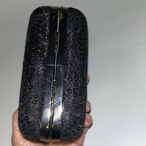 Euc Bebe mini sequin hard clutch - Picture 4 of 5